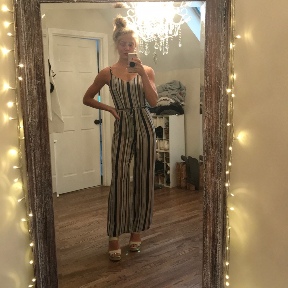 Super cute jumpsuit!